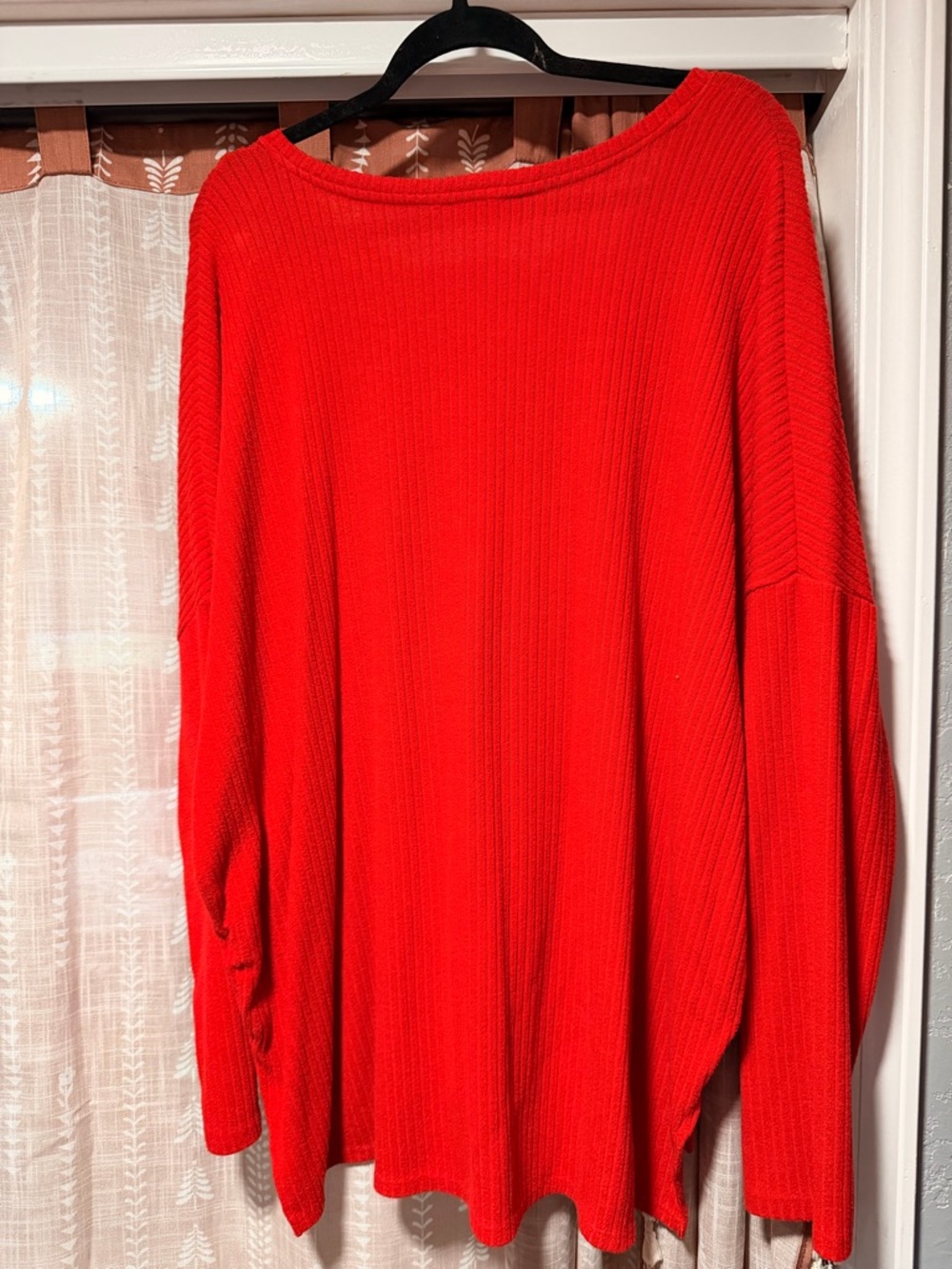 Time and Tru Red V-Neck Ribbed Top - Picture 3 of 3